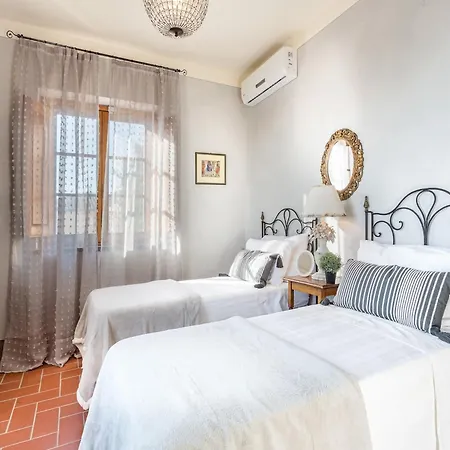 Villa Lush Villa In Tuscan Countryside Lucca