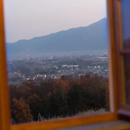 Lush Villa In Tuscan Countryside Lucca