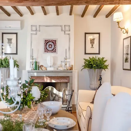 Lush Villa In Tuscan Countryside Lucca