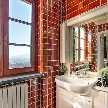 Villa Lush Villa In Tuscan Countryside *
